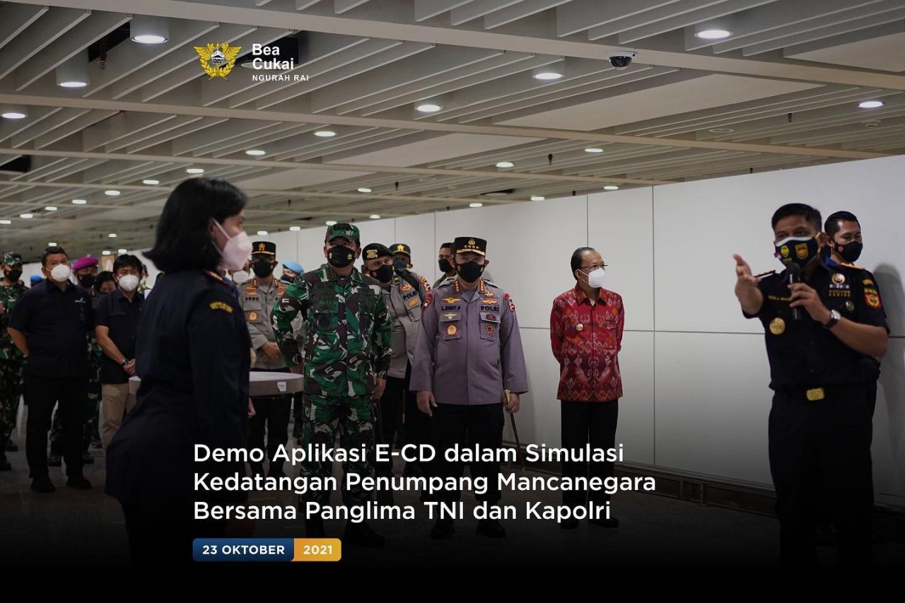 Demo Aplikasi E-CD dalam Simulasi Kedatangan Penumpang Mancanegara Bersama Panglima TNI dan Kapolri